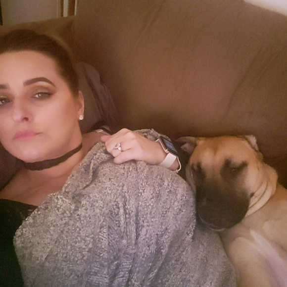 Meet your Posher, Amanda - Picture 1 of 3